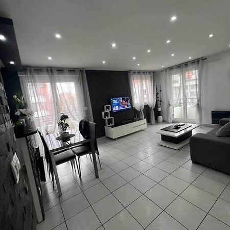 Tres Bel Appartement Entre Paris Et Disneyland ลอเยอส์ ภายนอก รูปภาพ