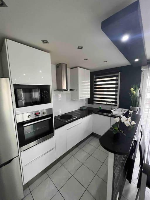 Tres Bel Appartement Entre Paris Et Disneyland ลอเยอส์ ภายนอก รูปภาพ