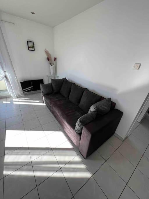 Tres Bel Appartement Entre Paris Et Disneyland ลอเยอส์ ภายนอก รูปภาพ
